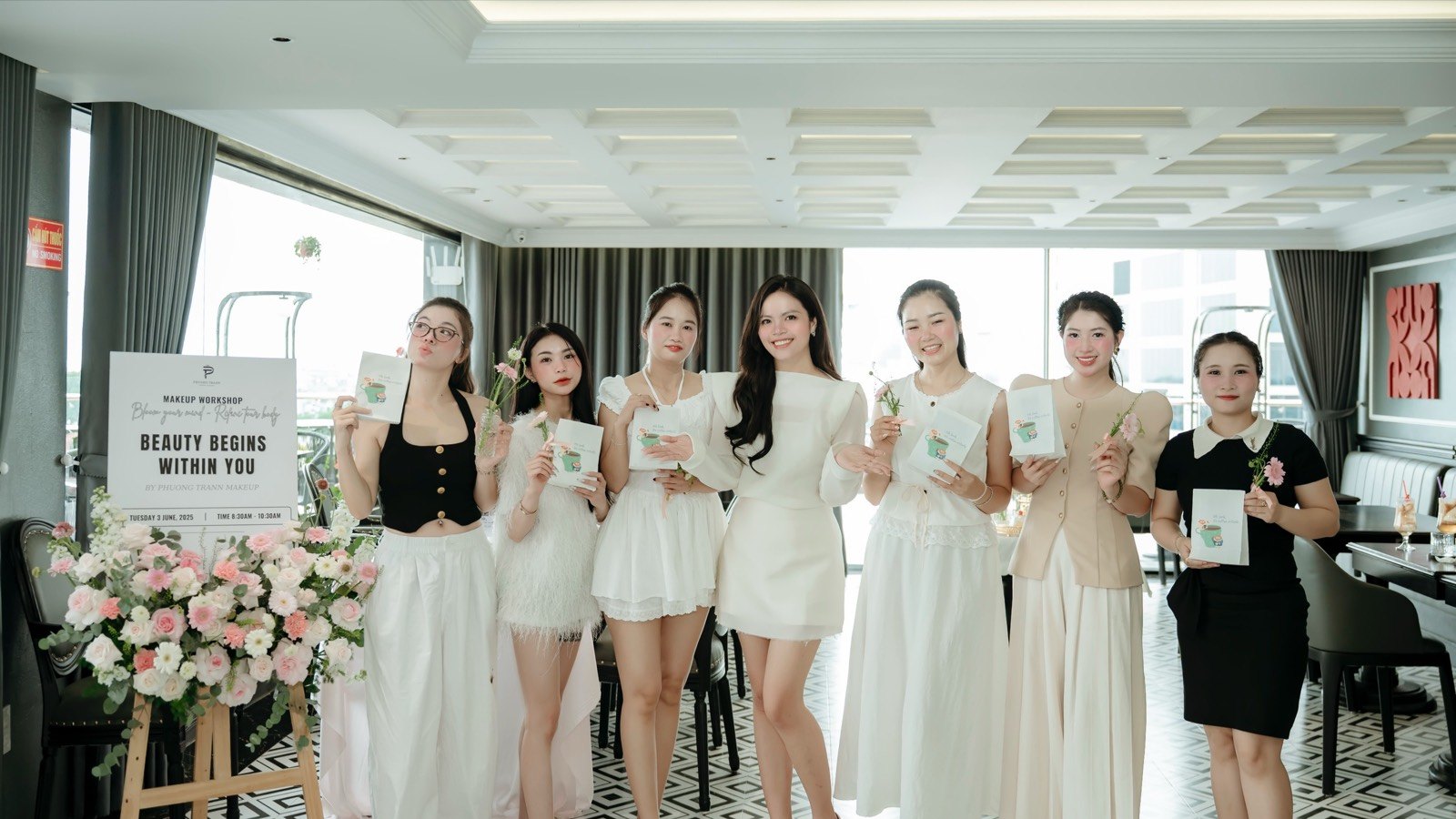 Nhận mọi loại khách là cách nhanh nhất để không ai nhớ đến bạn