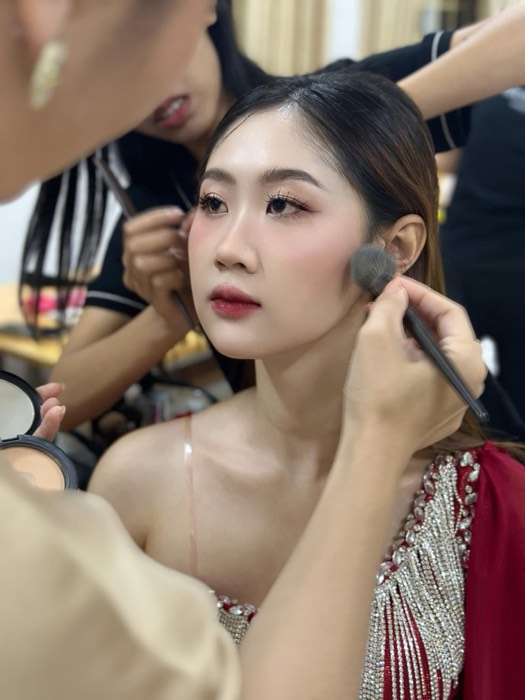 Hoàn thiện lớp nền cho thí sinh