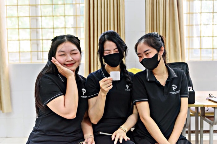 Ê-kíp CELLA trong hậu trường