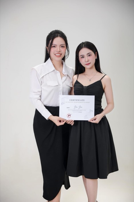 Học viên cùng người hướng dẫn
