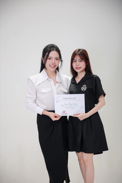 Học viên và chứng nhận tốt nghiệp